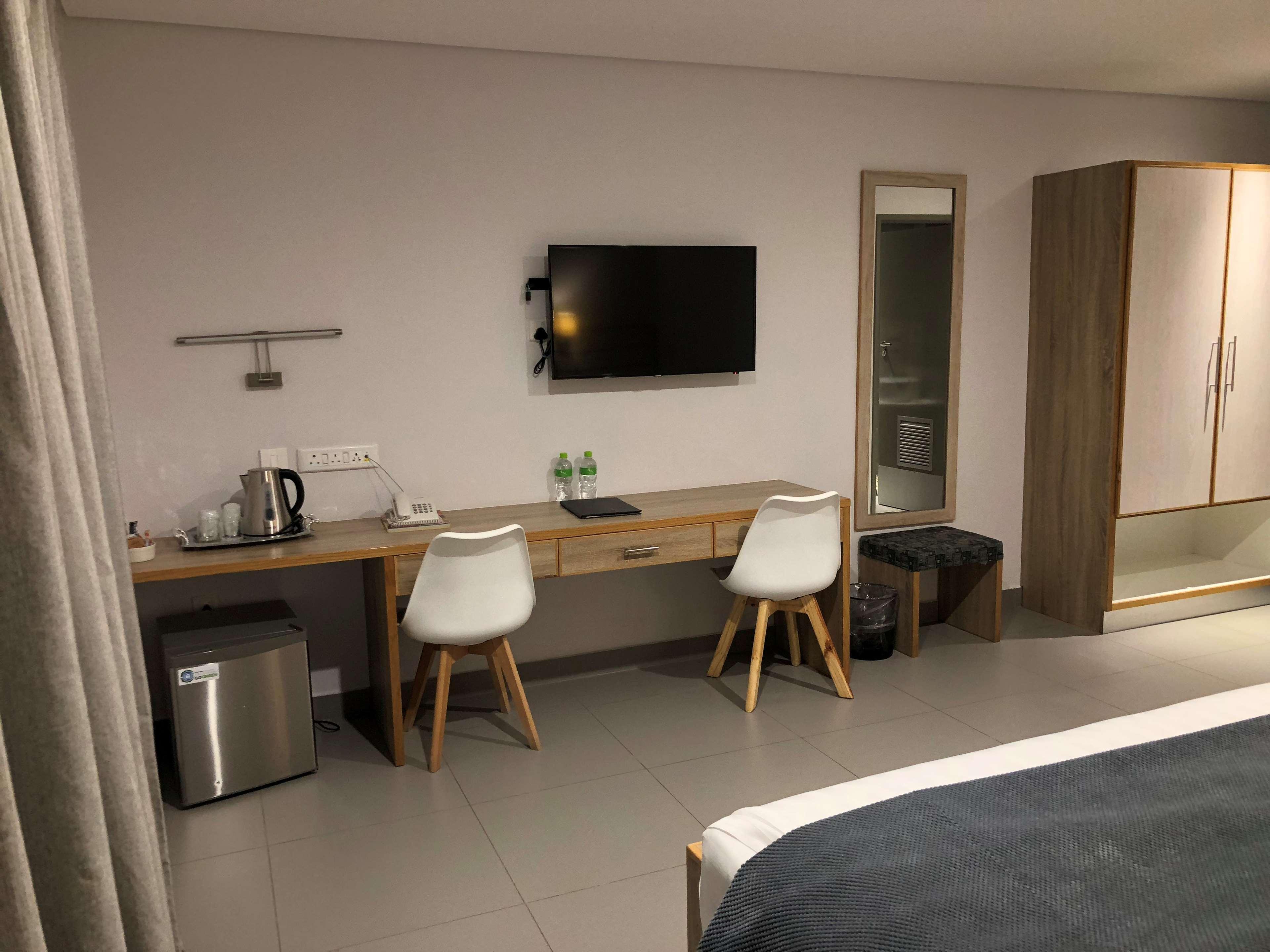 Travelodge Габороне Экстерьер фото