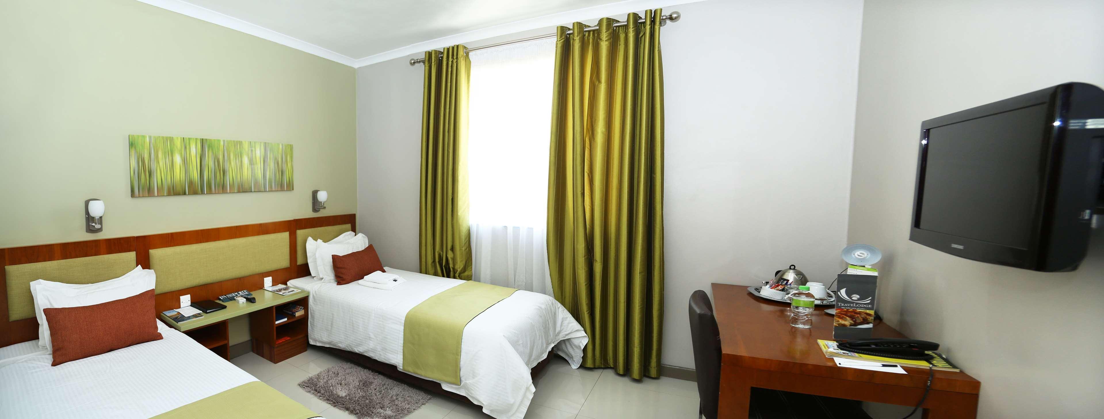 Travelodge Габороне Экстерьер фото