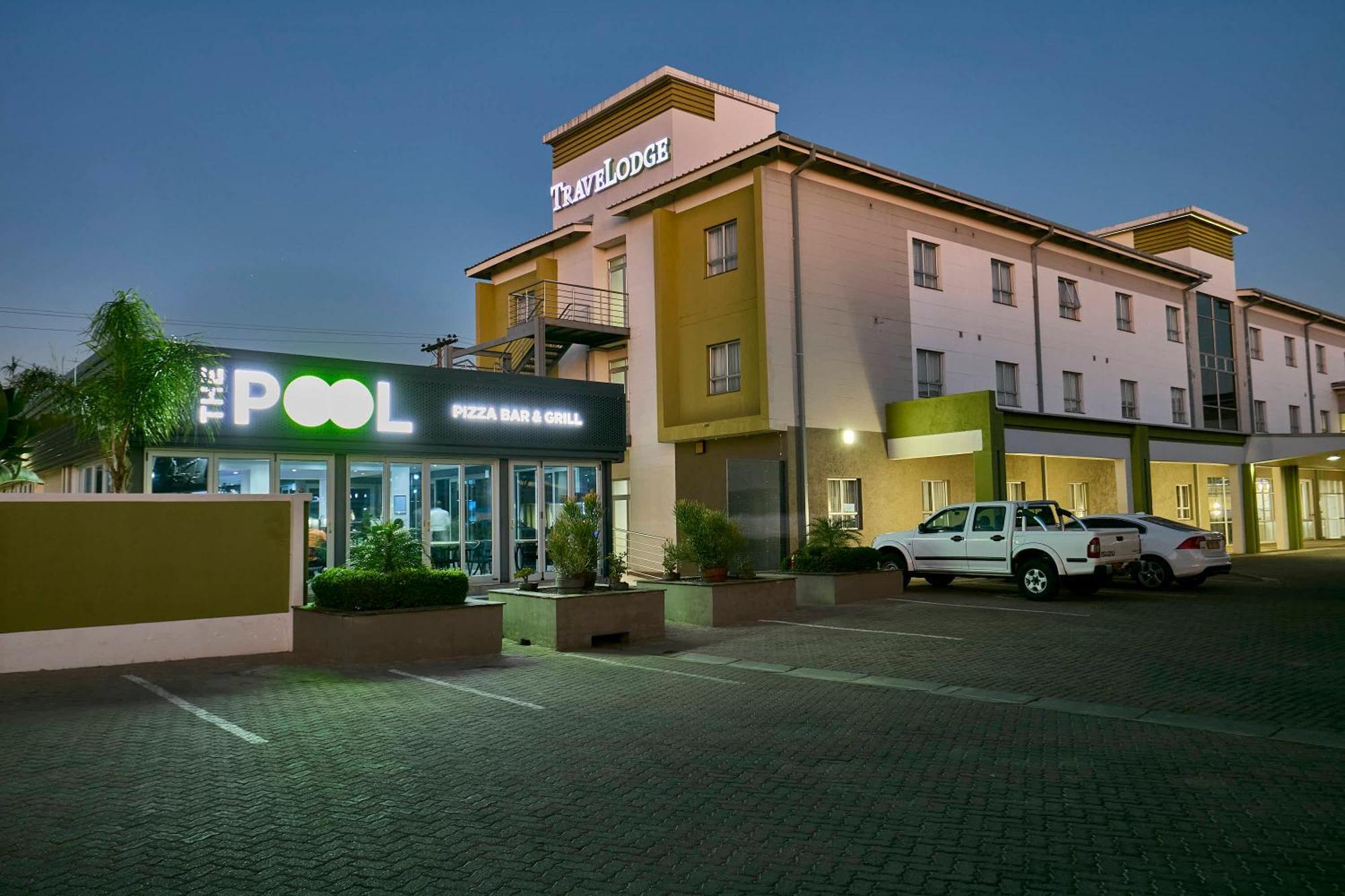 Travelodge Габороне Экстерьер фото